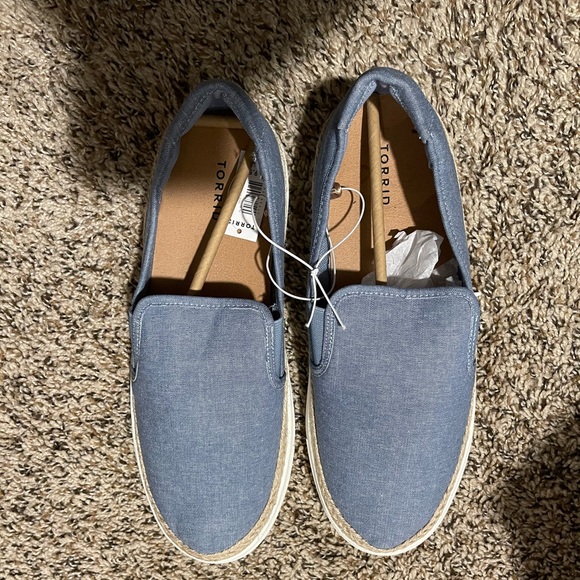 Torrid denim slip ons - Picture 1 of 1